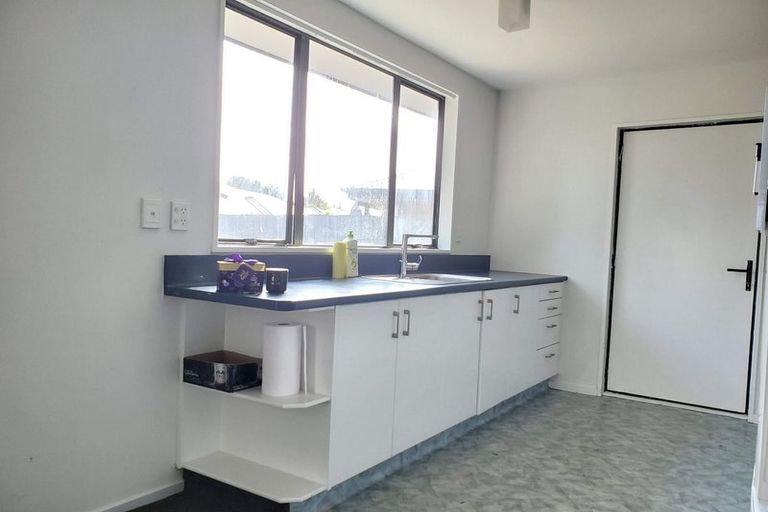 Photo of property in 5a Kawaka Street, Riccarton, Christchurch, 8041