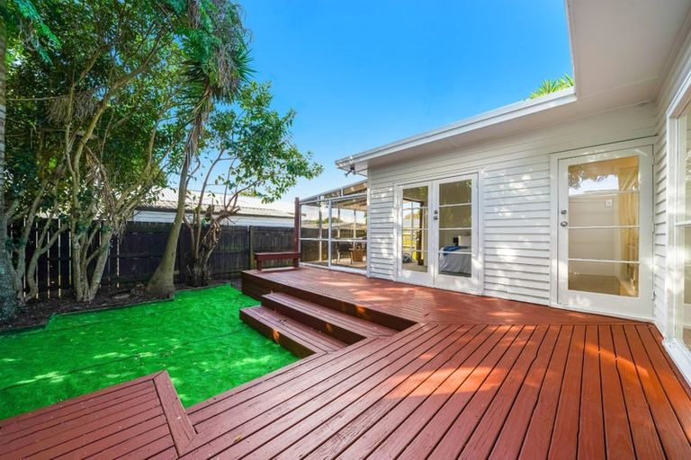 Photo of property in 1/8 Kelvin Road, Papakura, 2110