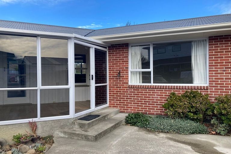 Photo of property in 6 Pahau Place, Cracroft, Christchurch, 8025