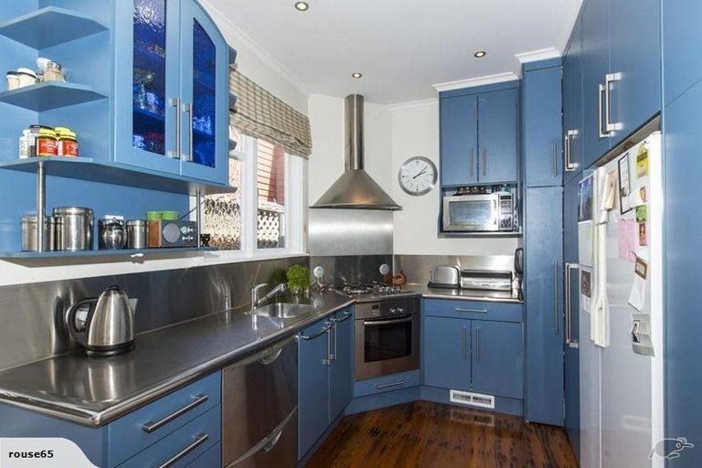 Photo of property in 255 Marine Parade, Eastbourne, Lower Hutt, 5013