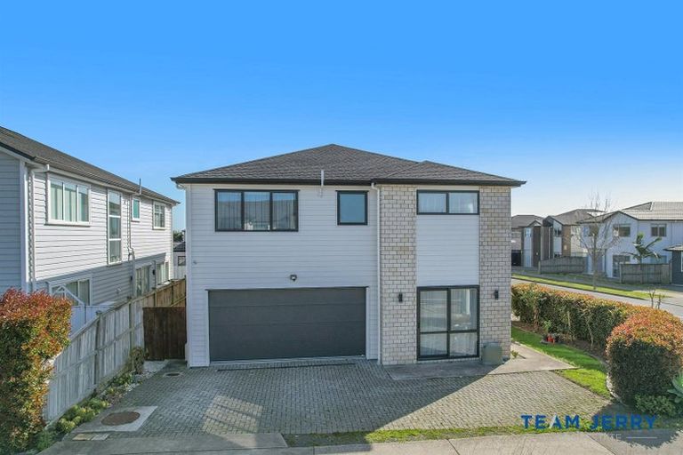 Photo of property in 76 Donegal Park Drive, Flat Bush, Auckland, 2019