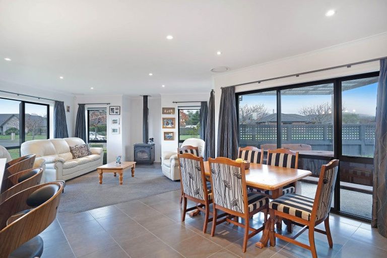 Photo of property in 20 Carrington Drive, Carterton, 5713