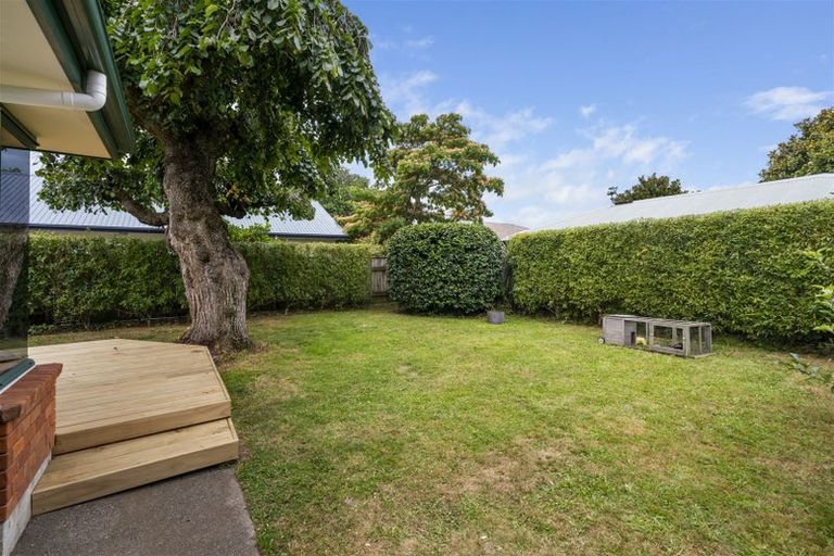 Photo of property in 86 Pahiatua Street, Hokowhitu, Palmerston North, 4410