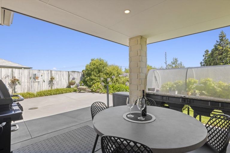 Photo of property in 18 Elena Place, Welcome Bay, Tauranga, 3112