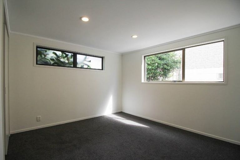 Photo of property in 5 Janese Place, Weymouth, Auckland, 2103