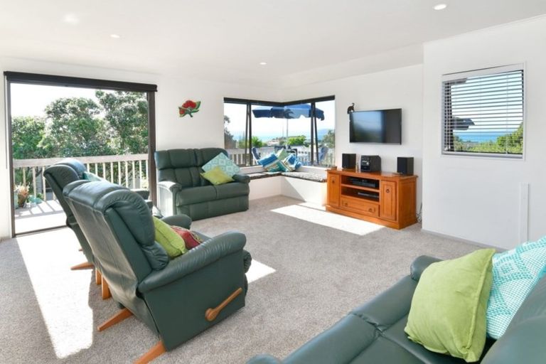 Photo of property in 1026 Whangaparaoa Road, Tindalls Beach, Whangaparaoa, 0930
