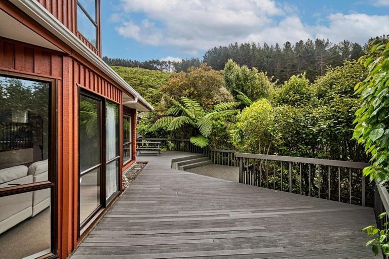 Photo of property in 51 Peterhouse Street, Tawa, Wellington, 5028