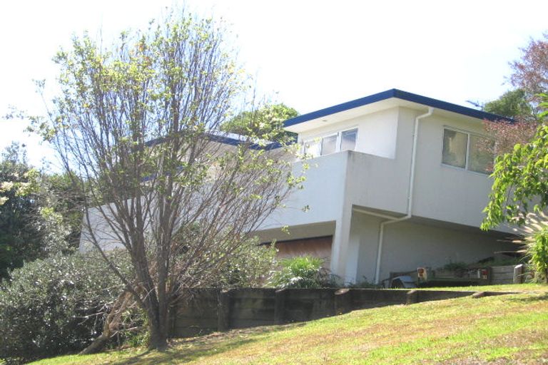 Photo of property in 84 Pemberton Avenue, Bayview, Auckland, 0629