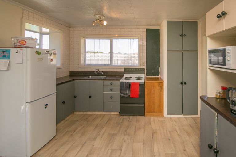 Photo of property in 41 Rowan Avenue, Aranui, Christchurch, 8061