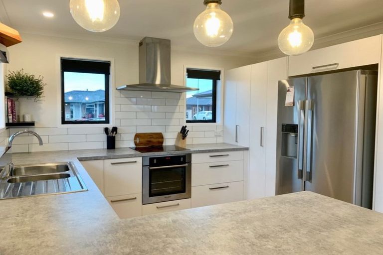 Photo of property in 25 Dreaver Drive, Waitara, 4320