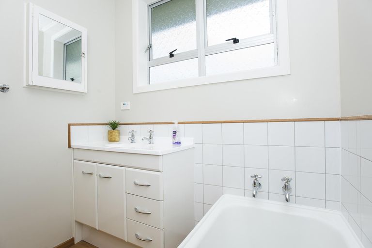 Photo of property in 9 Mason Street, Riverdale, Gisborne, 4010