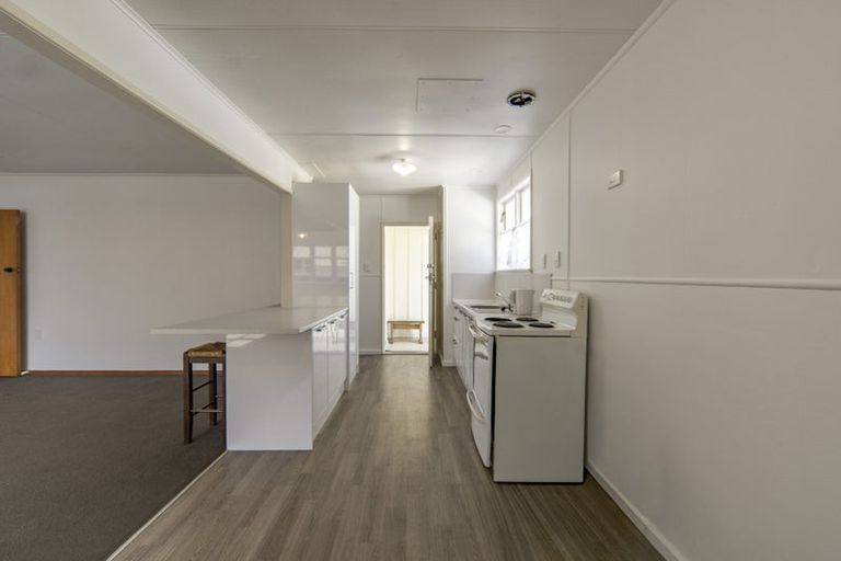 Photo of property in 5 Paul Crescent, Fairfield, Hamilton, 3214