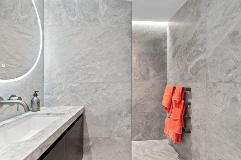 Photo of property in 222 Hurstmere Road, Takapuna, Auckland, 0622