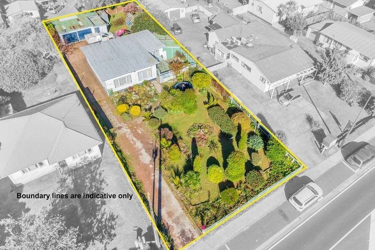 Photo of property in 480 Swanson Road, Ranui, Auckland, 0612