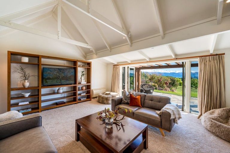 Photo of property in 56 Oak Lane, Wanaka, 9305