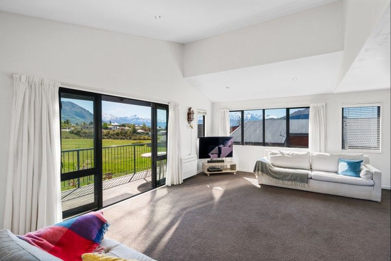 Photo of property in 106b Kings Drive, Wanaka, 9305