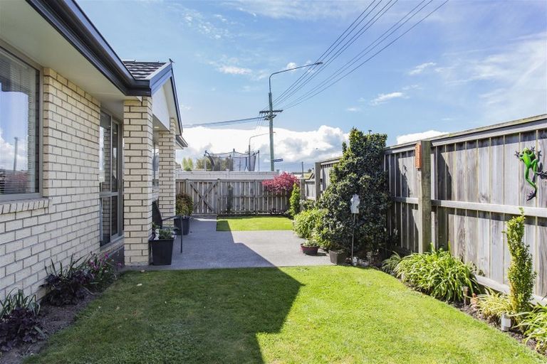 Photo of property in 1/67 Marshland Road, Shirley, Christchurch, 8061