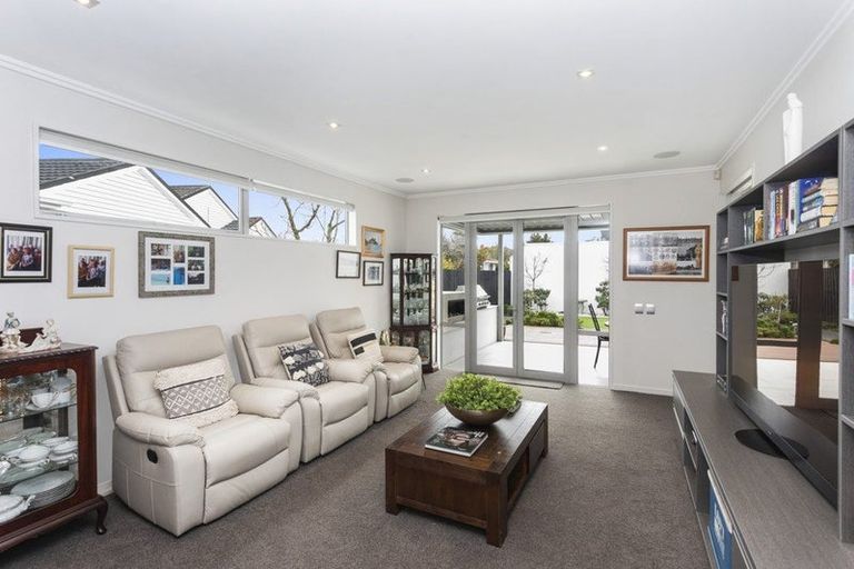 Photo of property in 11 Roa Road, Fendalton, Christchurch, 8041