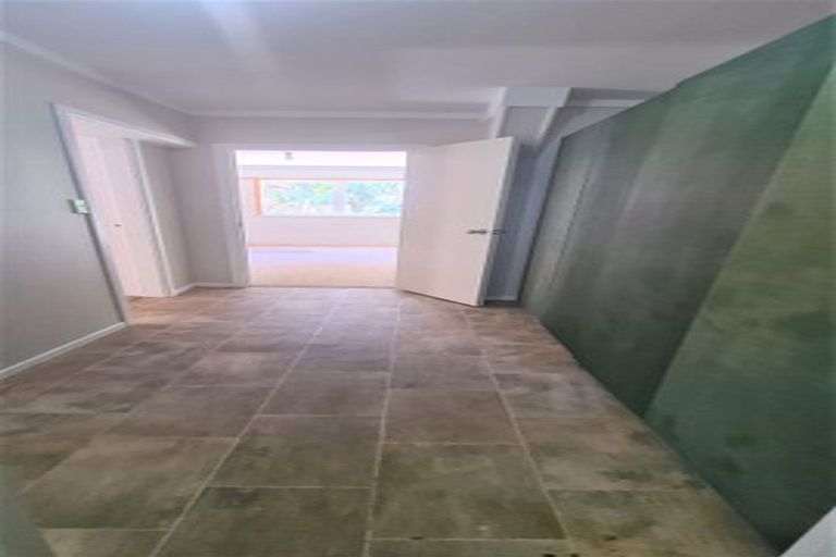 Photo of property in 21 Olsen Avenue, Hillsborough, Auckland, 1042