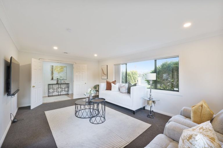 Photo of property in 51 Semillon Avenue, Henderson, Auckland, 0612