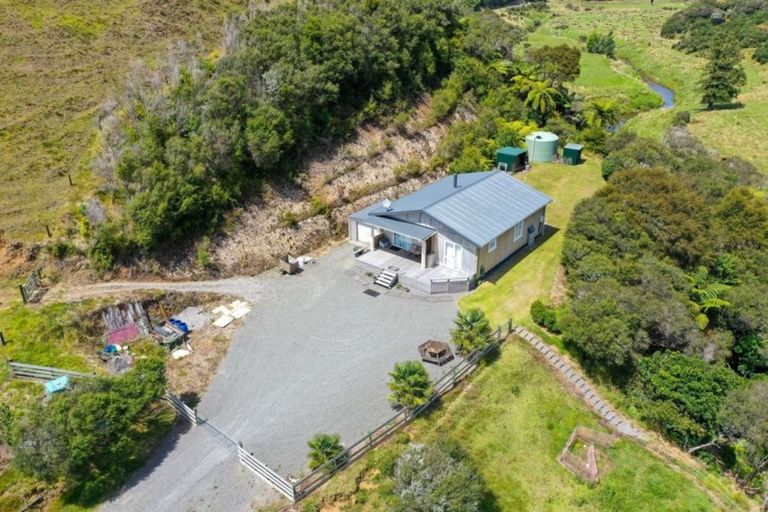 Photo of property in 97 Piko Road, Okoki, Urenui, 4375