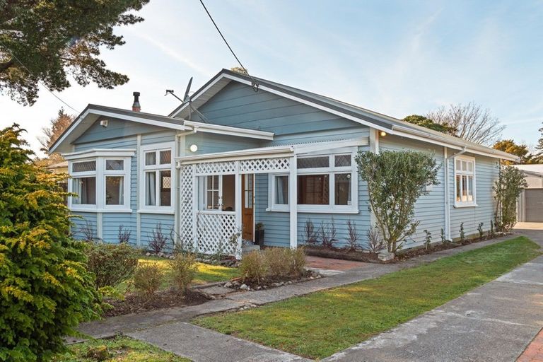 Photo of property in 28 Wakefield Street, Featherston, 5710