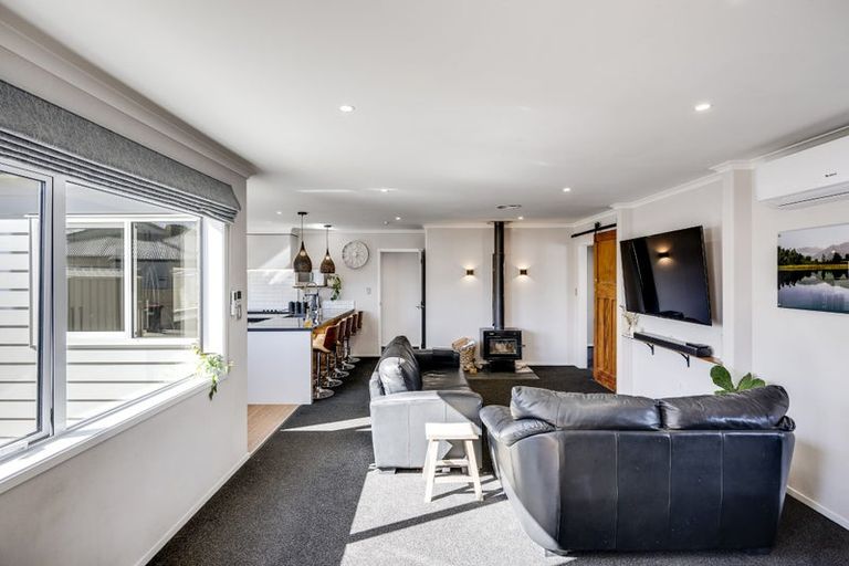 Photo of property in 38a Warwick Crescent, Taradale, Napier, 4112