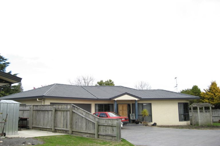 Photo of property in 17 Penlington Place, Havelock North, 4130