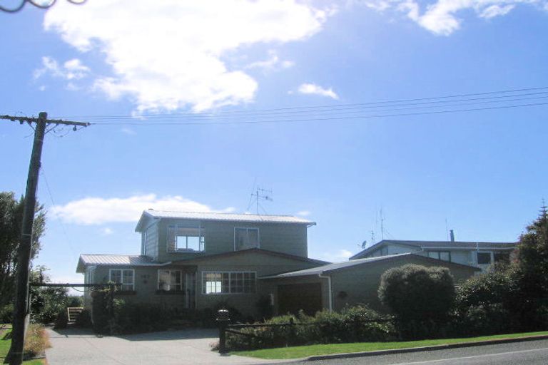 Photo of property in 167 Seaforth Road, Waihi Beach, 3611