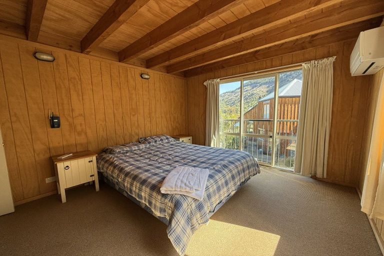 Photo of property in 11b Mckerrow Place, Sunshine Bay, Queenstown, 9300