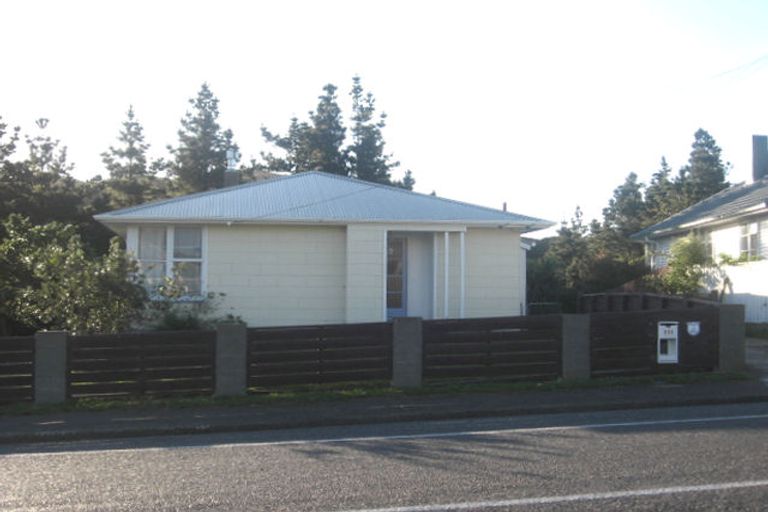 Photo of property in 111 Champion Street, Cannons Creek, Porirua, 5024
