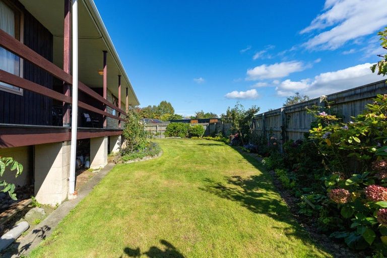 Photo of property in 76 Highbury Drive, Levin, 5510