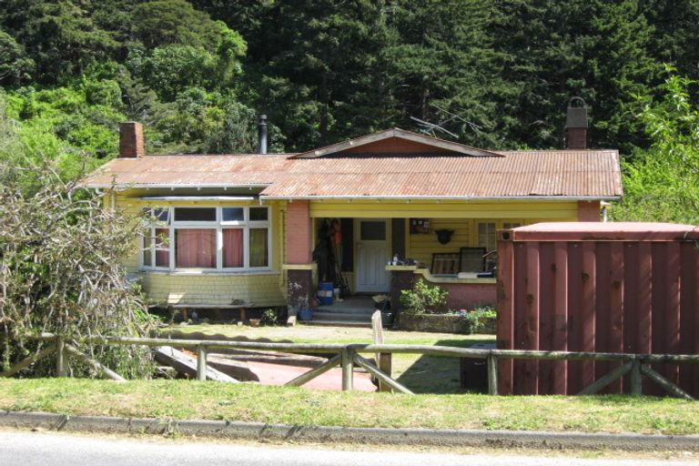 Photo of property in 36 Hampden Street, Picton, 7220