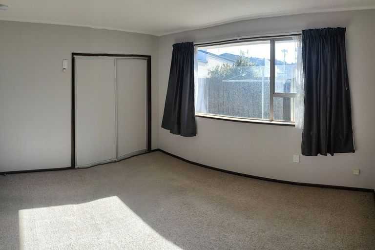 Photo of property in 14f Wesley Street, South Dunedin, Dunedin, 9012