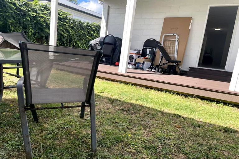 Photo of property in 1/163 Onewa Road, Birkenhead, Auckland, 0626