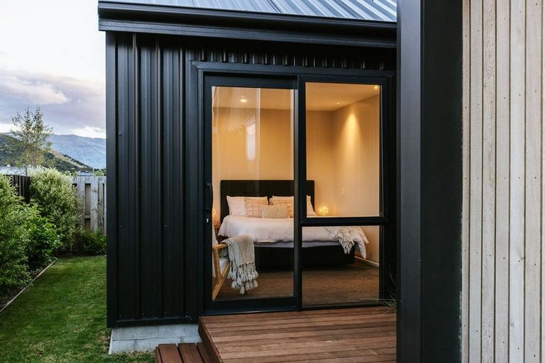 Photo of property in Northlake, 8 Linnburn Road, Wanaka, 9305