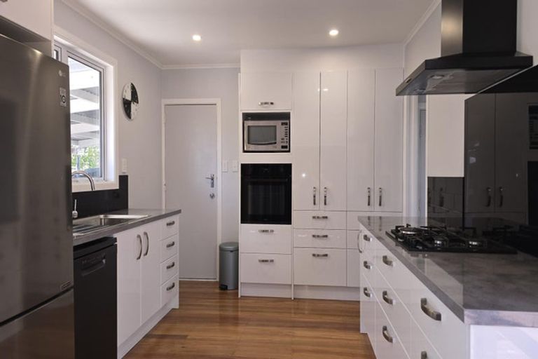 Photo of property in 11a Hinton Road, Taradale, Napier, 4112