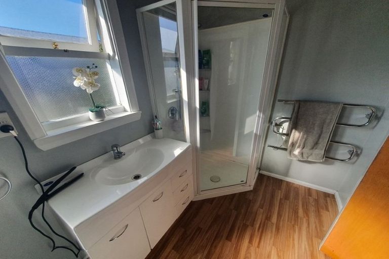 Photo of property in 2/15 Daniels Road, Redwood, Christchurch, 8051