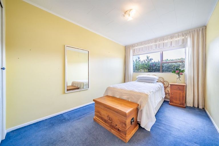 Photo of property in 1/19 Roband Crescent, Brown Owl, Upper Hutt, 5018