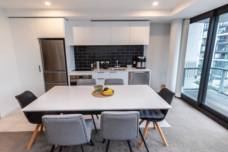 Photo of property in Pinnacle Apartments, E801/160 Victoria Street, Te Aro, Wellington, 6011