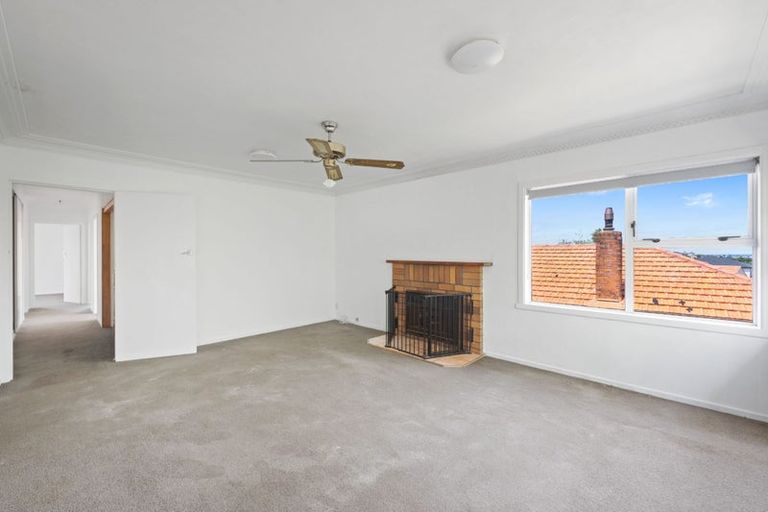 Photo of property in 21 Patons Road, Howick, Auckland, 2014