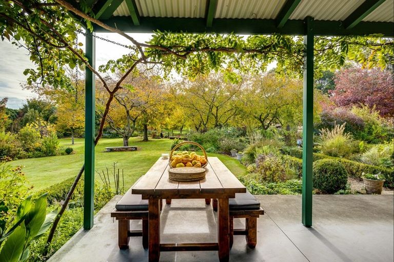 Photo of property in 549 Middle Road, Poukawa, Hastings, 4172