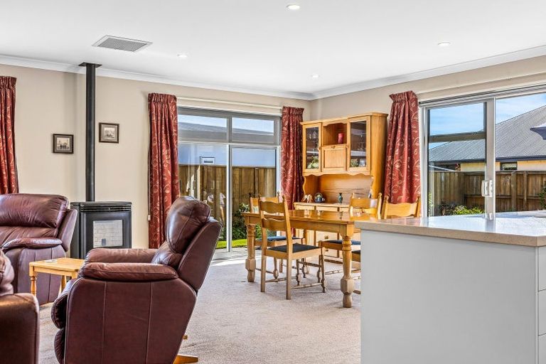 Photo of property in 17 Awa Place, Rangiora, 7400