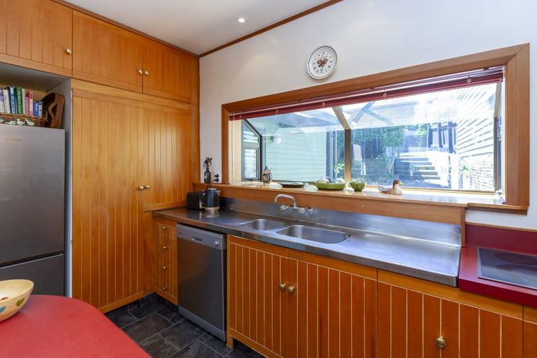 Photo of property in 12 Karekare Road, Raumati South, Paraparaumu, 5032