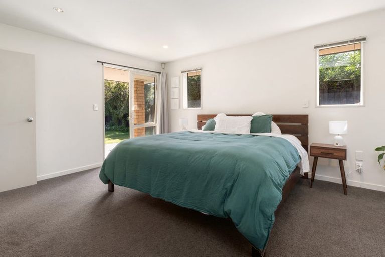 Photo of property in 21 Linkwater Way, Parklands, Christchurch, 8083