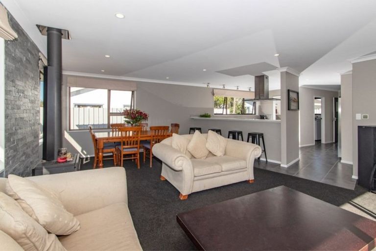 Photo of property in 9 Gilmour Place, Taradale, Napier, 4112