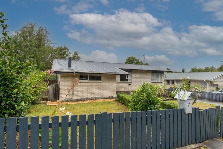 Photo of property in 21 Exeter Street, Glenview, Hamilton, 3206