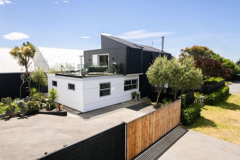 Photo of property in 17 Larnach Street, Waimairi Beach, Christchurch, 8083