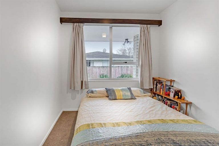 Photo of property in 1/40a Prestons Road, Redwood, Christchurch, 8051