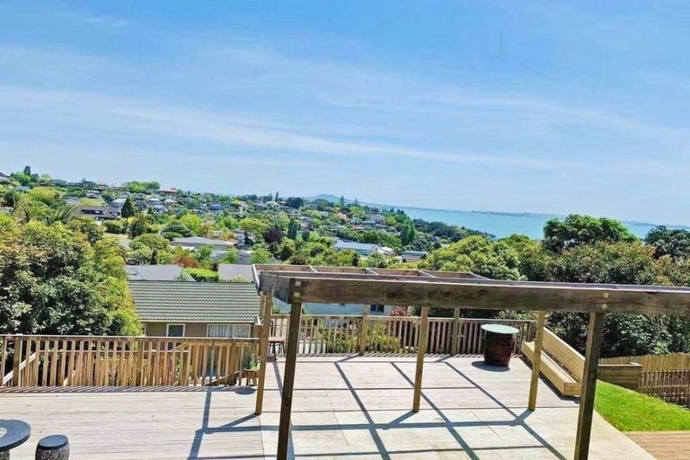 Photo of property in 84 Mellons Bay Road, Mellons Bay, Auckland, 2014